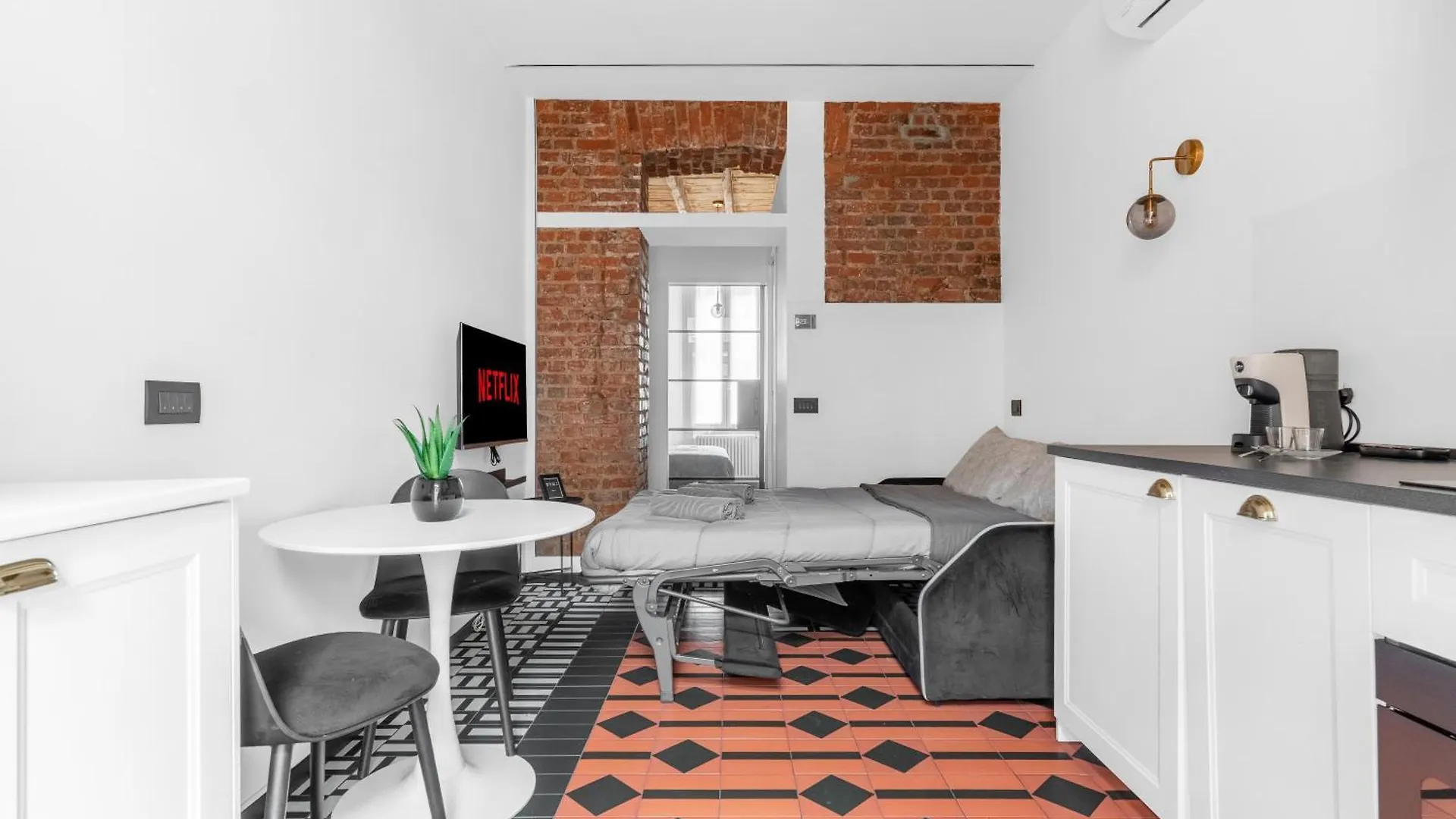 Cre12 -Loreto - Duomo- Design - Elegant - Modern Milánó