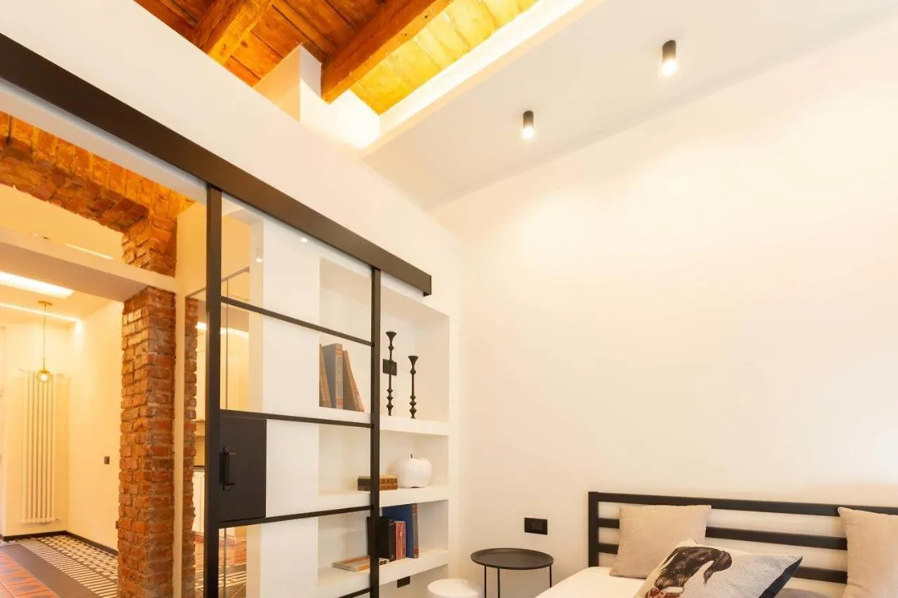 Cre12 -Loreto - Duomo- Design - Elegant - Modern Milan